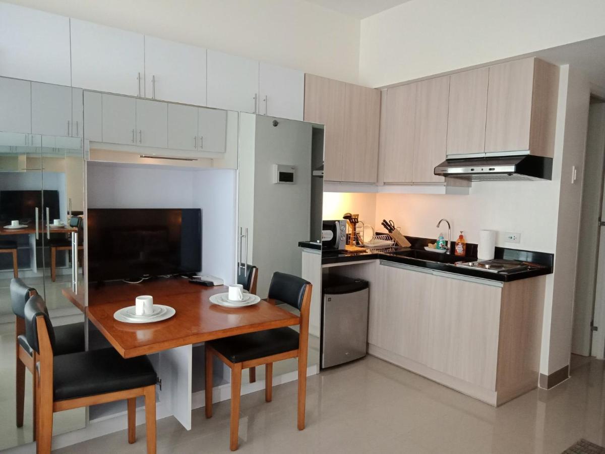 Mabolo Garden Flat A7 Near Ayala Mall Lägenhet Cebu Exteriör bild